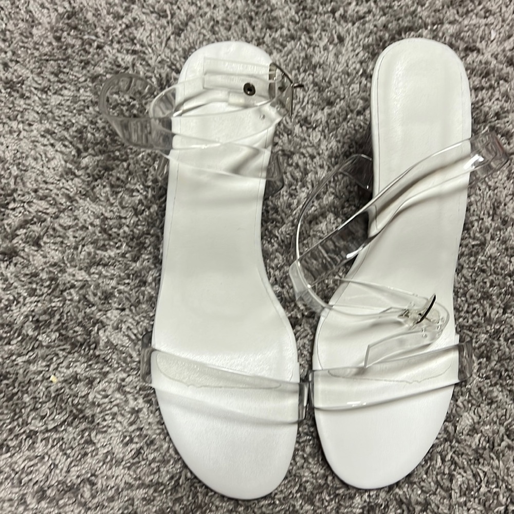 BRAND NEW!!! JUST MISSED RETURN DATE!l and I kept others in my size